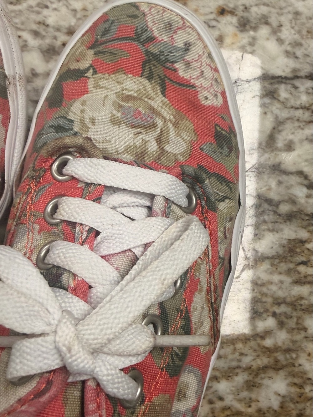 VANS Women’s Size 8.5 Coral with Floral Print Canvas Lace-Up Sneakers - Picture 10 of 13